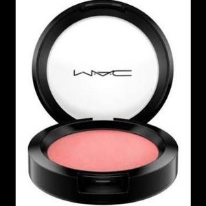MAC Cosmetics Makeup - MAC Peachykeen Sheertone Shimmer Blush MAC Cosmetics Makeup - MAC Peachykeen Sheertone Shimmer Blush